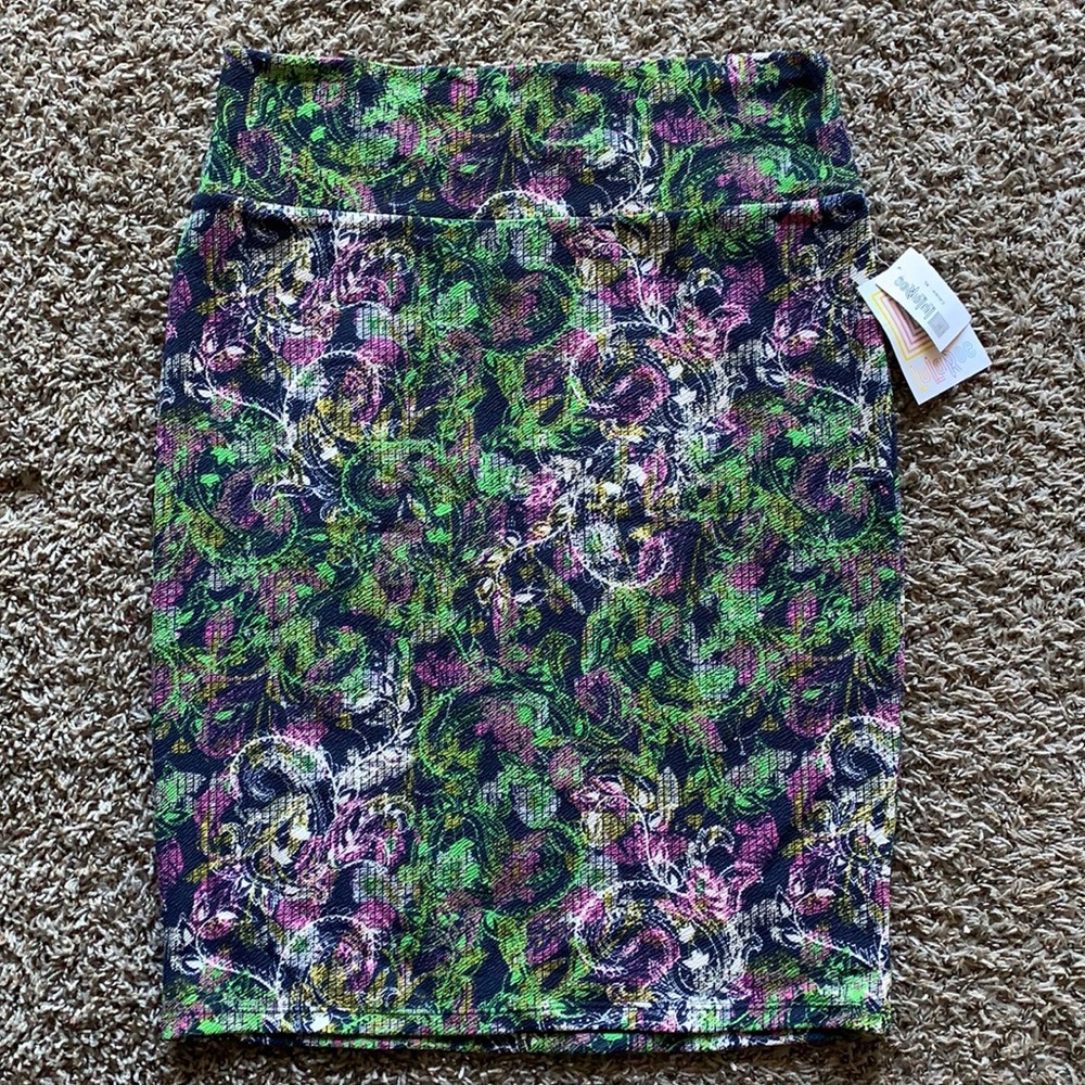 LuLaRoe Cassie Skirt- XL- NWT!